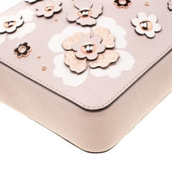 Pre Owned حقيبة كروس مايكل كورس مزخرفة زهور جت ست جلد بيج