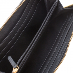 مملوكة مسبقًا محفظة مايكل كورس جلد نقشة التمساح أسود بسحاب محيط