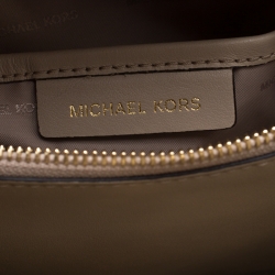 مملوكة مسبقًا حقيبة مايكل كورس مارسر جلد زهور بيج