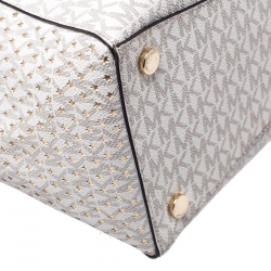 Pre Owned Michael Kors White Signature Voyager Tote