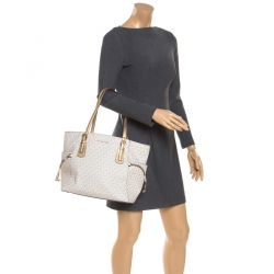 Pre Owned Michael Kors White Signature Voyager Tote