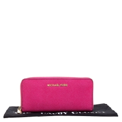 مملوكة مسبقًا Michael Kors Fuchsia Leather Zip Around Wallet