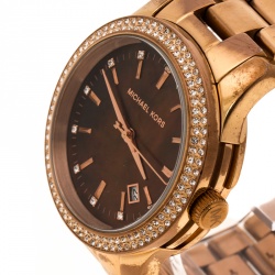 Pre Owned Michael Kors Brown Mother of Pearl Rose Gold Plated Steel Runway MK5494 Women's Wristwatch 39 mm