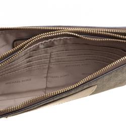 Pre Owned Michael Michael Kors Khaki/ Light Beige Signature Coated Canvas and Leather Large Bedford Double Zip Wristlet