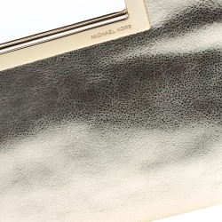 مملوكة مسبقًا MICHAEL Michael Kors Gold Metallic Berkley Clutch