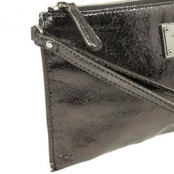 مملوكة مسبقًا MICHAEL Michael Kors Large Jet Set Crinkled Metallic Clutch
