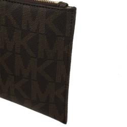 مملوكة مسبقًا MICHAEL Michael Kors Brown Monogram Large Wristlet