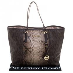 مملوكة مسبقًا Michael Michael Kors Dark Brown Python Embossed Signature Leather Jetset Tote