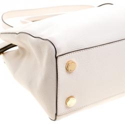 مملوكة مسبقًا  حقيبة مايكل كورس متوسطة جلد بيج فاتحة