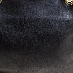 مملوكة مسبقًا Michael Kors Black Leather Shoulder Bag
