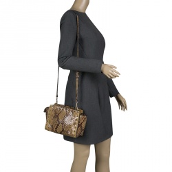 Pre Owned حقيبة كتف مايكل مايكل كورس جلد نقشة الثعبان بني مرصعة.