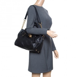 Pre Owned Michael Michael Kors Black Leather Medium Hamilton Top Handle bag