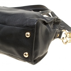 Pre Owned Michael Michael Kors Black Leather Medium Hamilton Top Handle bag