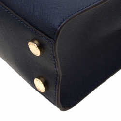 مملوكة مسبقًا حقيبة يد مايكل مايكل كورس ديلون صغيرة جلد سافيانو زرقاء