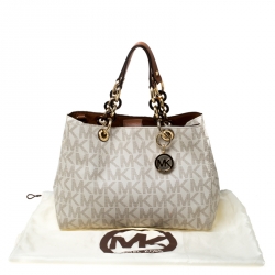 Pre Owned MICHAEL Michael Kors Off White/Brown Signature Coated Canvas Cynthia Tote