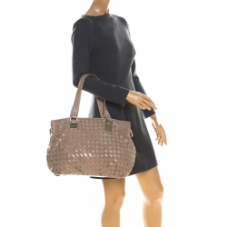 Pre Owned Michael Kors Beige Suede and Patent Leather Woven Tote