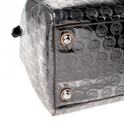 مملوكة مسبقًا حقيبة مايكل مايكل كورس غريسون جلد شهير عاكسة فضية ميتالك