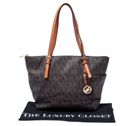 Pre Owned MICHAEL Michael Kors Dark Brown Signature Coated Canvas Top Zip Jet Set Tote