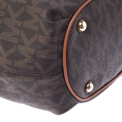 مملوكة مسبقًا حقيبة كتف مايكل مايكل كورس أربطة كانفاس مقوى شهيرة بنية