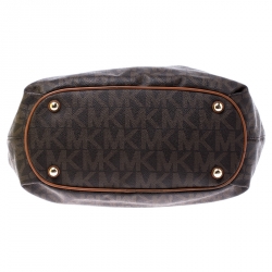 مملوكة مسبقًا حقيبة كتف مايكل مايكل كورس أربطة كانفاس مقوى شهيرة بنية