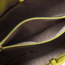 Pre Owned حقيبة سفر مايكل مايكل كورس جيت سيت جلد سافيانو أخضر نيون