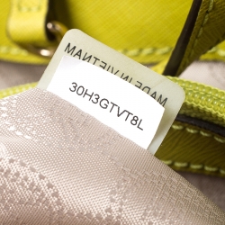 Pre Owned حقيبة سفر مايكل مايكل كورس جيت سيت جلد سافيانو أخضر نيون