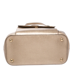 مملوكة مسبقًا حقيبة يد مايكل كورس جيب جت ست جلد ذهبية ميتالك