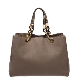 مملوكة مسبقًا حقيبة مايكل مايكل كورس سينثيا جلد ببيج متوسطة