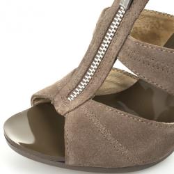 Pre Owned MICHAEL Michael Kors Beige Suede 'Berkley' T-Strap Sandals Size 37.5