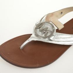 Pre Owned MICHAEL Michael Kors Silver Leather Aubrey Logo Thong Sandals Size 38 