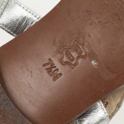 Pre Owned MICHAEL Michael Kors Silver Leather Aubrey Logo Thong Sandals Size 38 