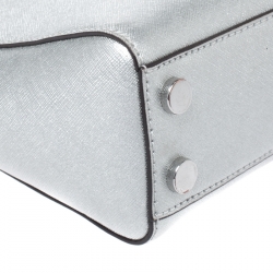 Pre Owned حقيبة مايكل مايكل كورس ميني سينثيا جلد فضي ميتاليك