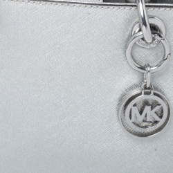 Pre Owned حقيبة مايكل مايكل كورس ميني سينثيا جلد فضي ميتاليك