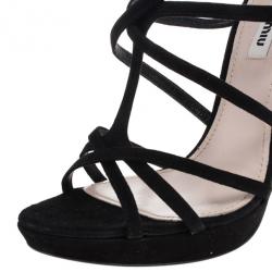 مملوكة مسبقًا Miu Miu Black Suede Crisscross Strappy Sandals Size 38.5