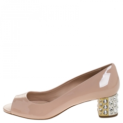 مملوكة مسبقًا Miu Miu Beige Patent Leather Peep Toe Embellished Block Heel Pumps Size 37