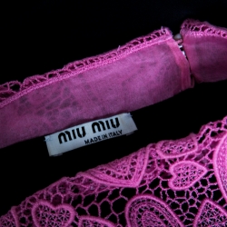 مملوكة مسبقًا Miu Miu Black Silk Contrast Lace Collar Sleeveless Boxy Blouse S