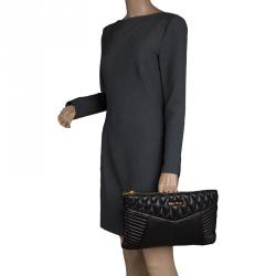 مملوكة مسبقًا Miu Miu Black Quilted Leather Biker Zip Clutch