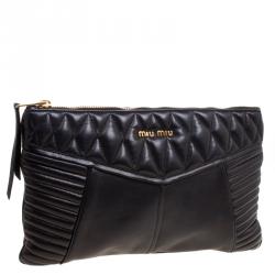مملوكة مسبقًا Miu Miu Black Quilted Leather Biker Zip Clutch