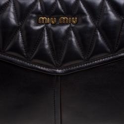 مملوكة مسبقًا Miu Miu Black Quilted Leather Biker Zip Clutch