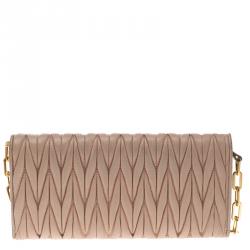 مملوكة مسبقًا محفظة ميو ميو WOC جلد ماتيلاس بيج