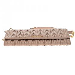 مملوكة مسبقًا محفظة ميو ميو WOC جلد ماتيلاس بيج