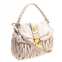 مملوكة مسبقًا Miu Miu Beige Matelasse Lux Leather Coffer Hobo