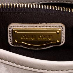 مملوكة مسبقًا Miu Miu Beige Matelasse Lux Leather Coffer Hobo