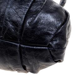 مملوكة مسبقًا Miu Miu Dark Blue Distressed Leather Hobo