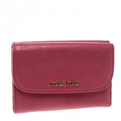 مملوكة مسبقًا محفظة ميو ميو مادراس جلد وردي مضغوطة