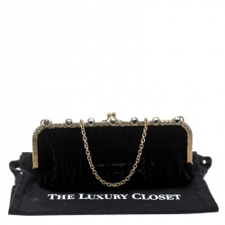 Pre Owned حقيبة كلتش ميو ميو قطيفة سوداء بسلسلة