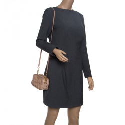 مملوكة مسبقًا حقيبة كتف ميو ميو ميني زيبر جلد نابا مبطنة بنفسجية فاتحة