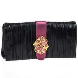 مملوكة مسبقًا Miu Miu Matelassé Embellished Patent Leather Clutch