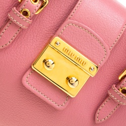 مملوكة مسبقًا حقيبة كتف ميو ميو مادراس متوسطة جلد وردية