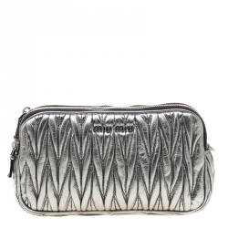 مملوكة مسبقًا Miu Miu Silver Matelasse Leather Double Zip Crossbody Bag